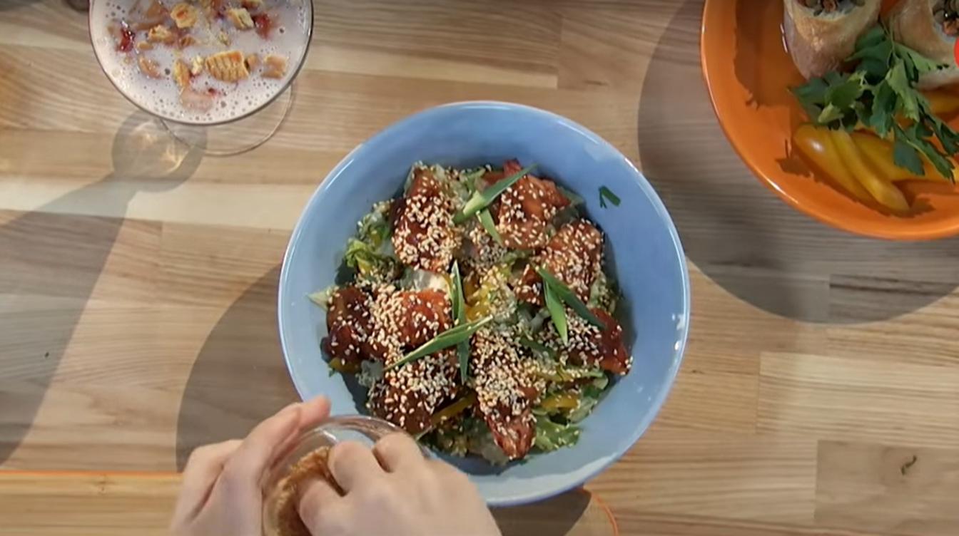 Этот азиатский салат отличная замена всем с майонезом: порадует свежим вкусом